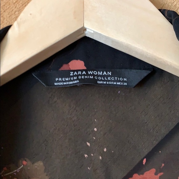 Zara floral blouse medium - Picture 2 of 4